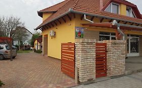 Aranyhal Apartman